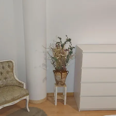 Floritas Apartment *