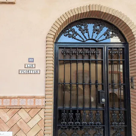 Floritas Apartment *